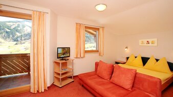 Ansicht vom Schlafzimmer im Appartement 3